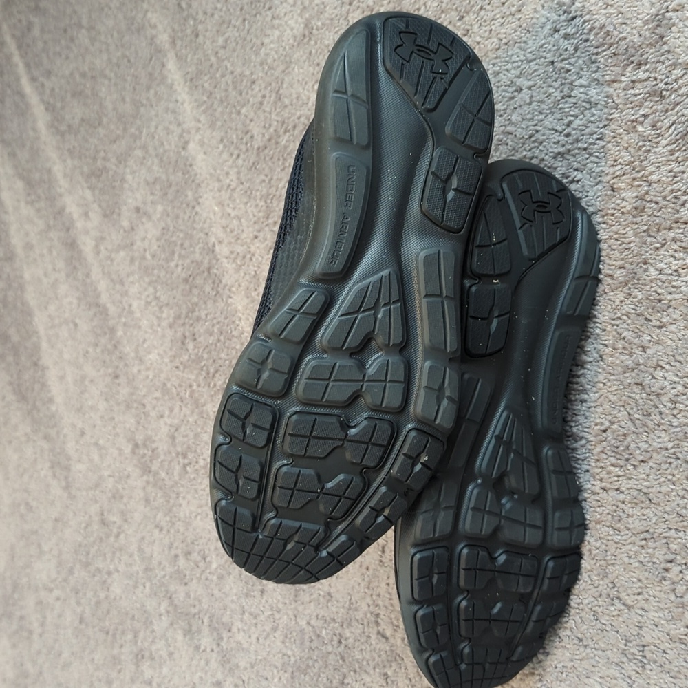 Men's Under Armour Surge Shie - Picture 4 of 4